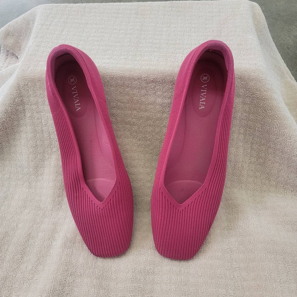 Vivaia Women's Pink Flats